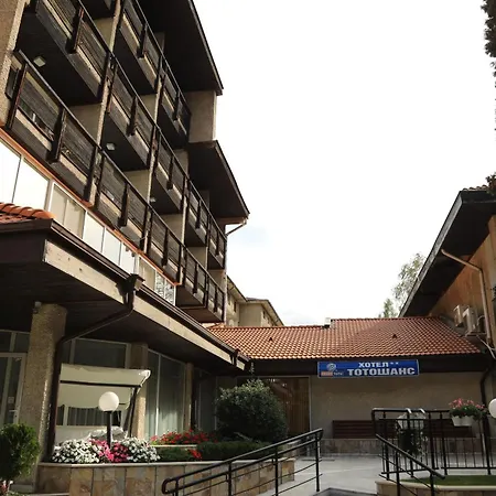 тото шанс Hotel